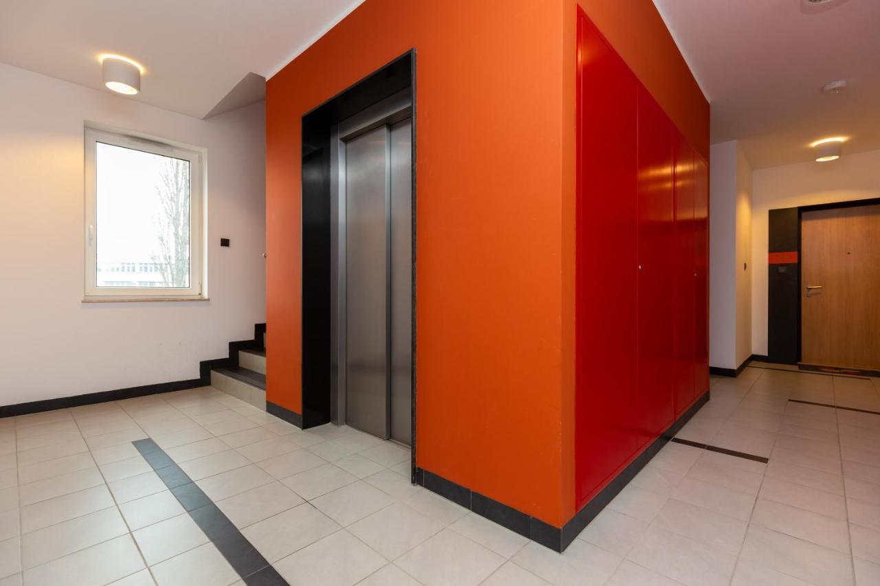 Kolorowy Goclaw Apartment By Noclegi Renters 华沙 外观 照片